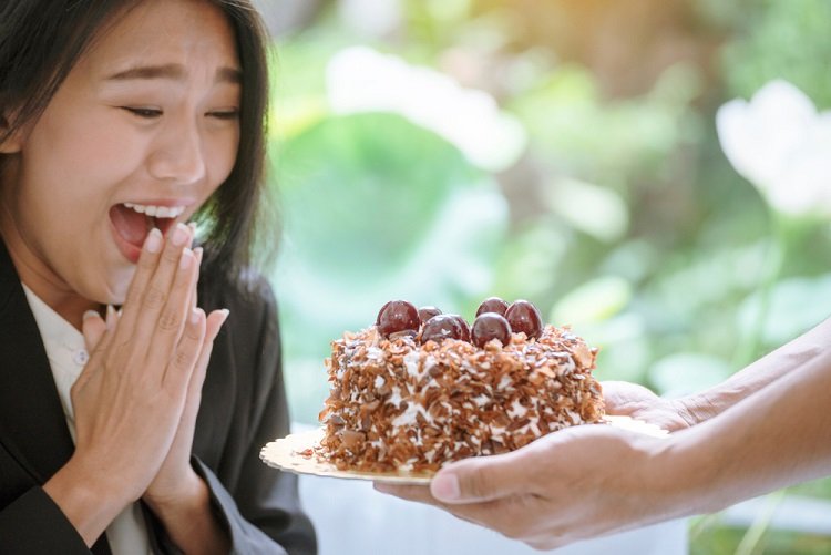 kỷ niệm ngày yêu nhau nên làm gì