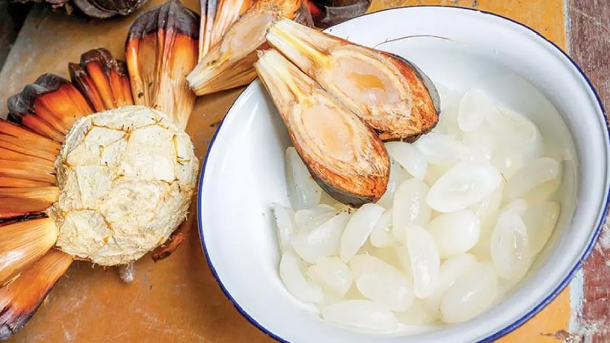 Dừa nước là loại trái cây đặc sản của người dân miền Tây Nam Bộ